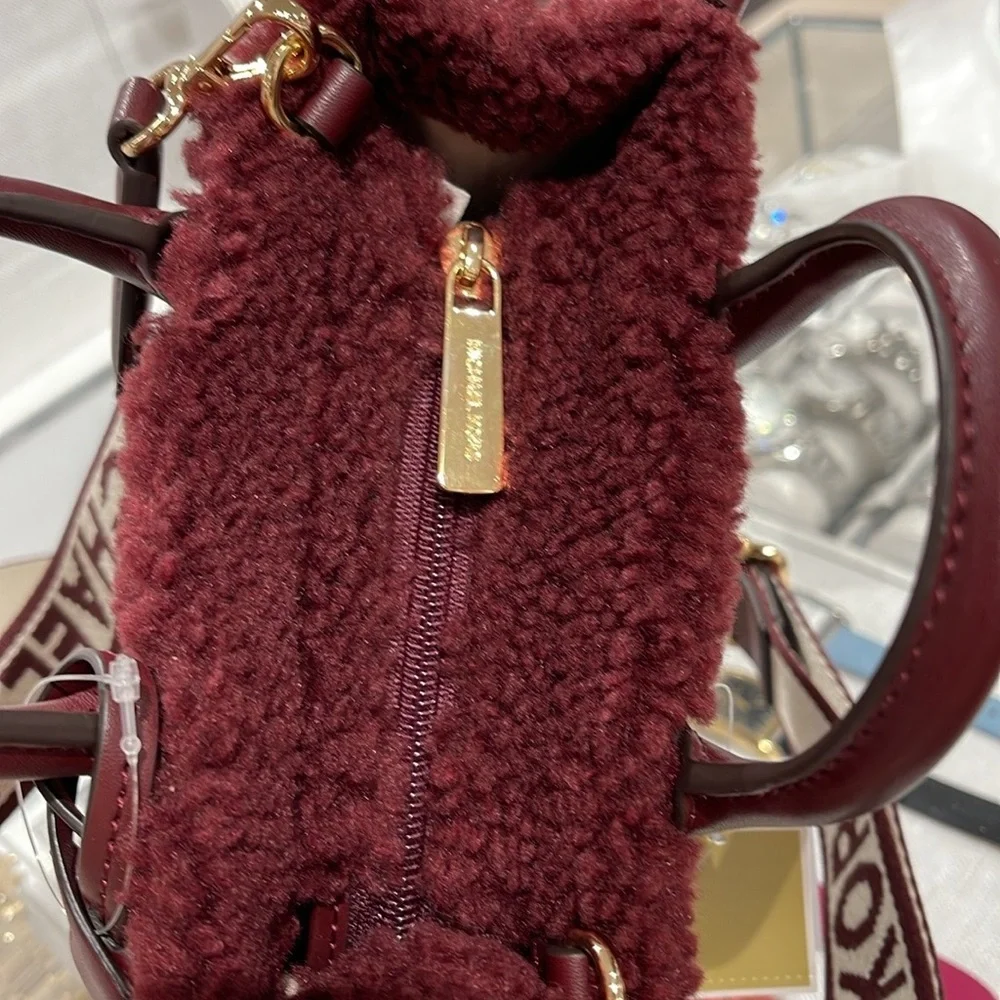 Michael Kors Mirella Extra-Small Sherpa XS SHOPPER XBODY SHEARLING Crossbody